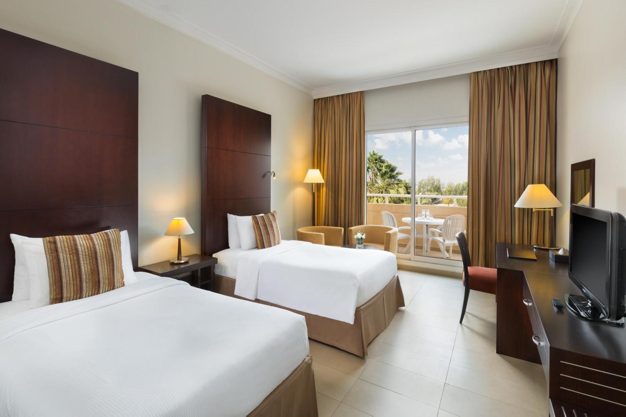 Metropolitan Al Mafraq Hotel Abu Dhabi Luaran gambar