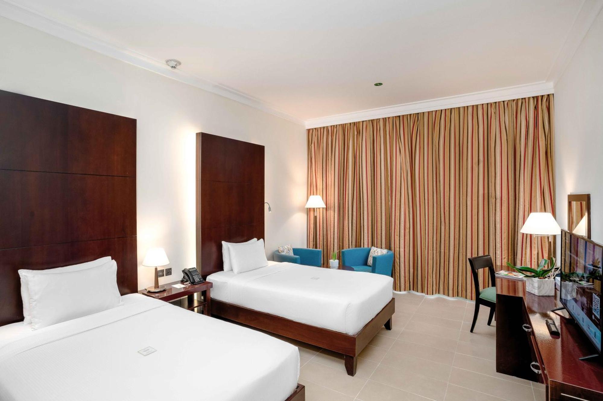Metropolitan Al Mafraq Hotel Abu Dhabi Luaran gambar