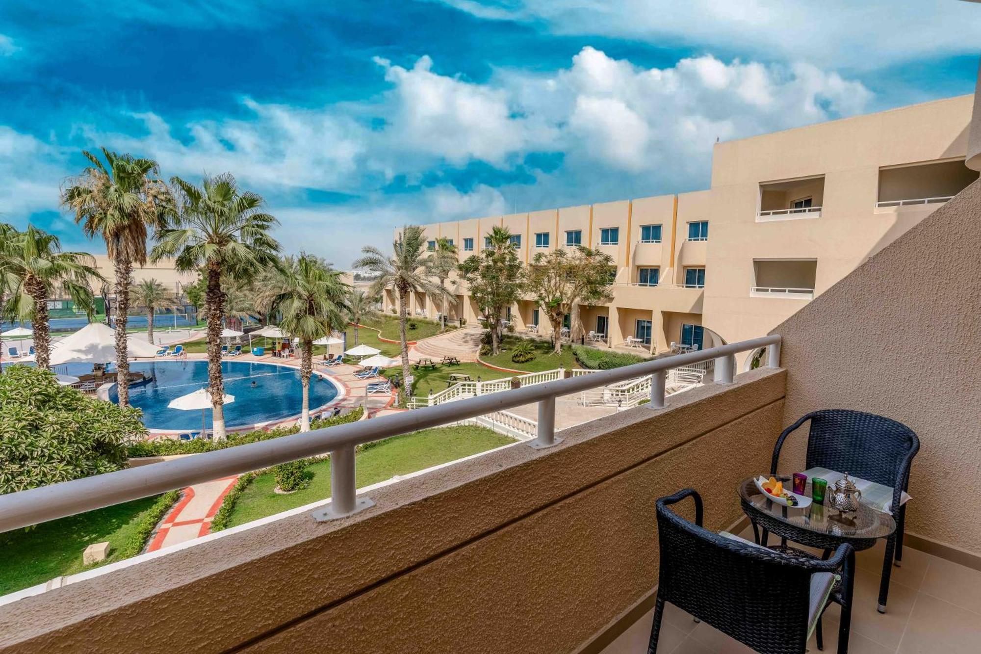 Metropolitan Al Mafraq Hotel Abu Dhabi Luaran gambar